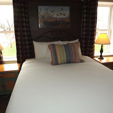 William Watson Hotel (Adults Only) Pittsfield Exteriör bild