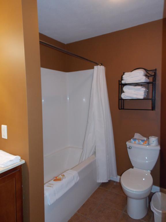 William Watson Hotel (Adults Only) Pittsfield Exteriör bild