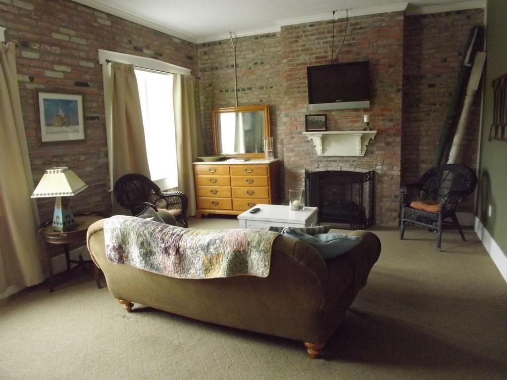 William Watson Hotel (Adults Only) Pittsfield Exteriör bild