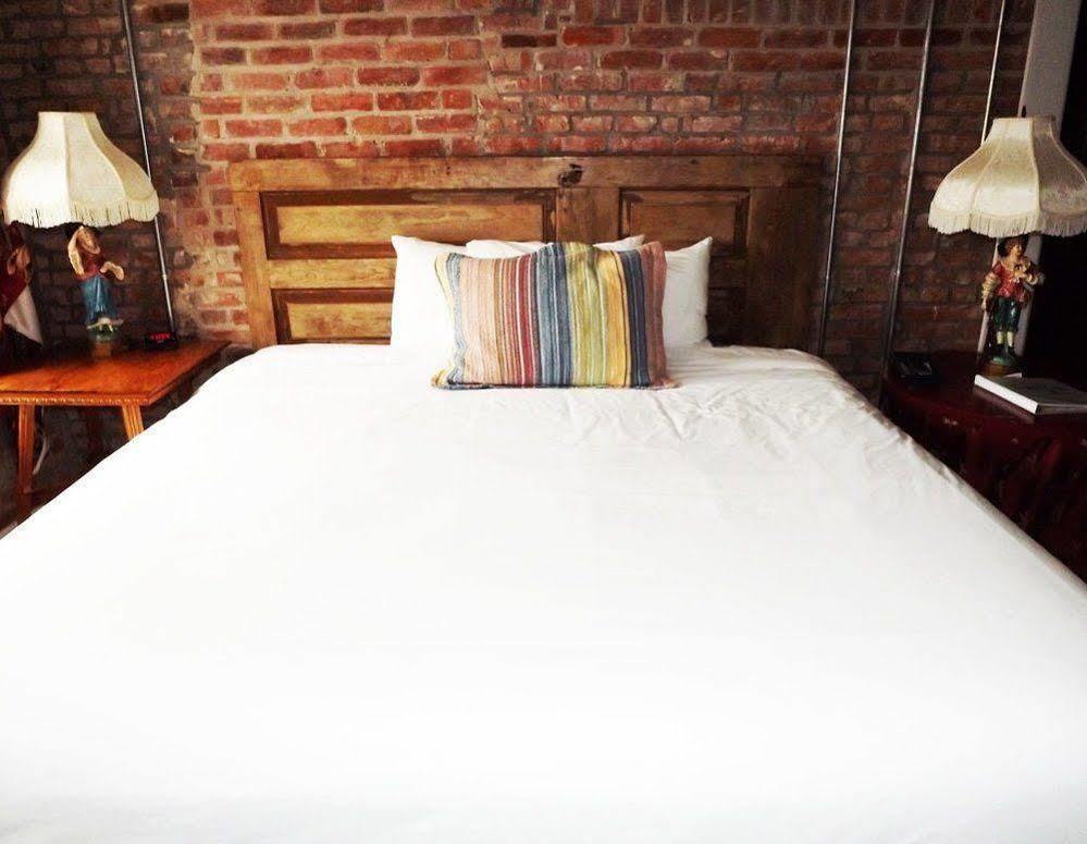 William Watson Hotel (Adults Only) Pittsfield Exteriör bild