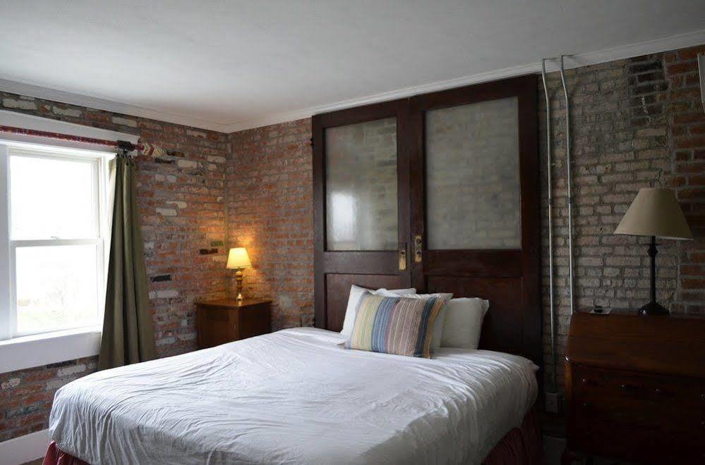 William Watson Hotel (Adults Only) Pittsfield Exteriör bild